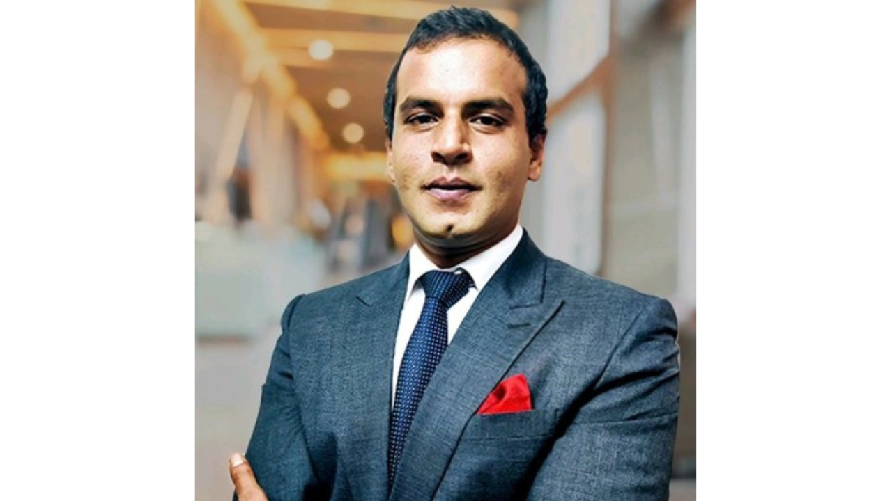 Pushkar Thakur – a leading Indian Corporate and Employment Lawyer
